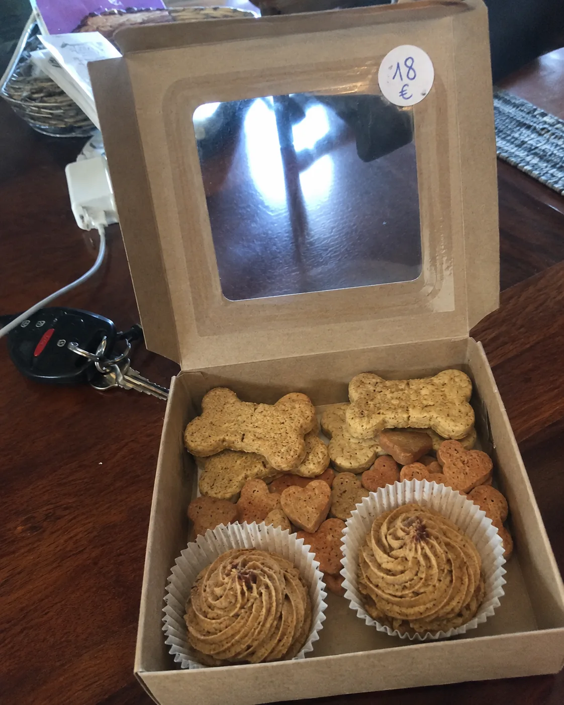 Caixas de biscoitos com rótulo